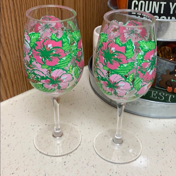 Lilly Pulitzer for Target Other - Lilly Pulitzer set of two plastic wine glasses